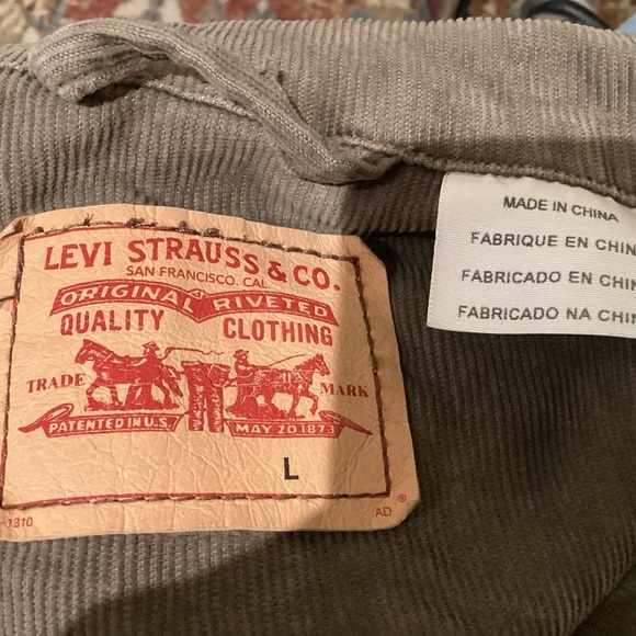 Levi's DarkTan, Light Brown Corduroy Trucker Style Jean Jacket women’s Large GUC - Picture 11 of 14